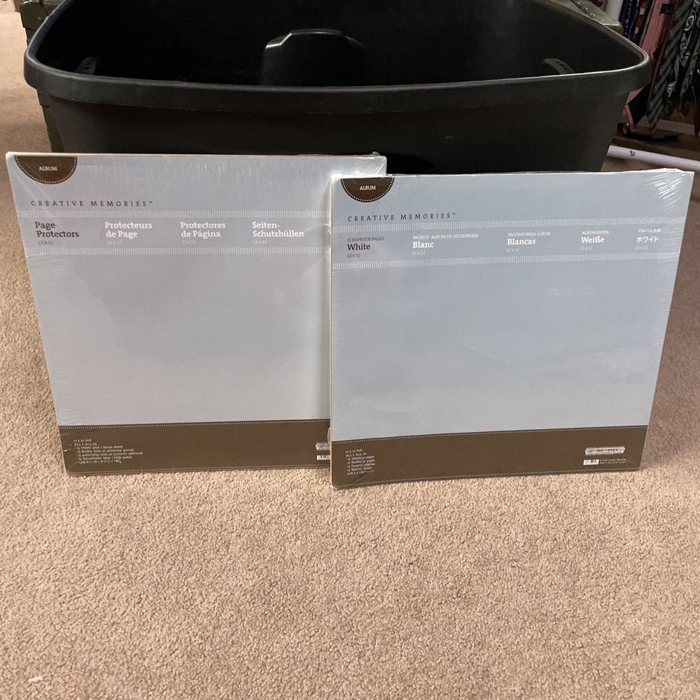 Creative Memories True New 12x12 White Scrapbook 15 Pages & 16 Protector Set